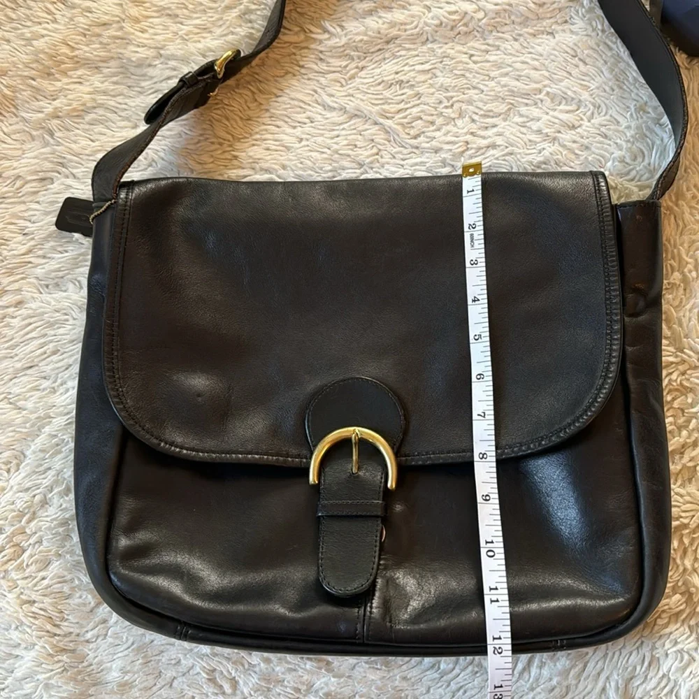 Vintage coach 1997  Coach 4165   Greenwich schoolBag Black Leather Flap Large